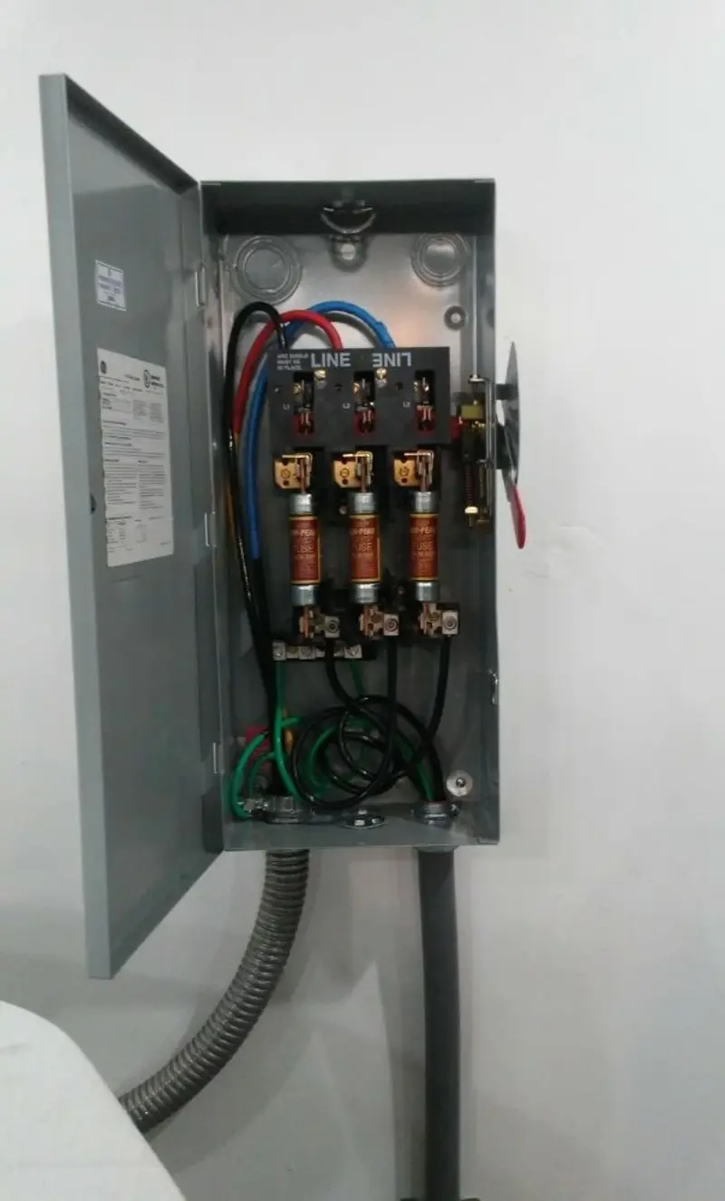Three-phase disconnect switch installed for Electrical Wiring & Rewiring in Ensley